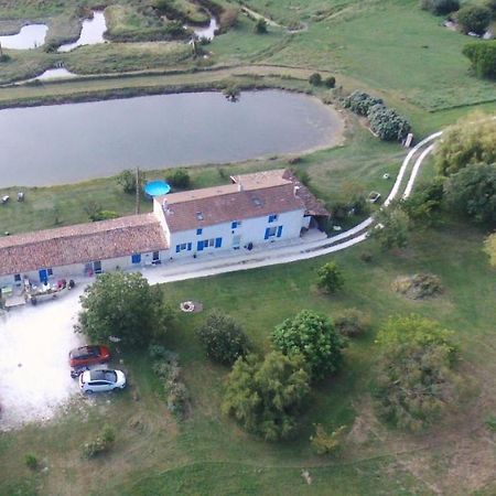 Moulin De Mauzac Bed and Breakfast Saint-Just-Luzac Εξωτερικό φωτογραφία